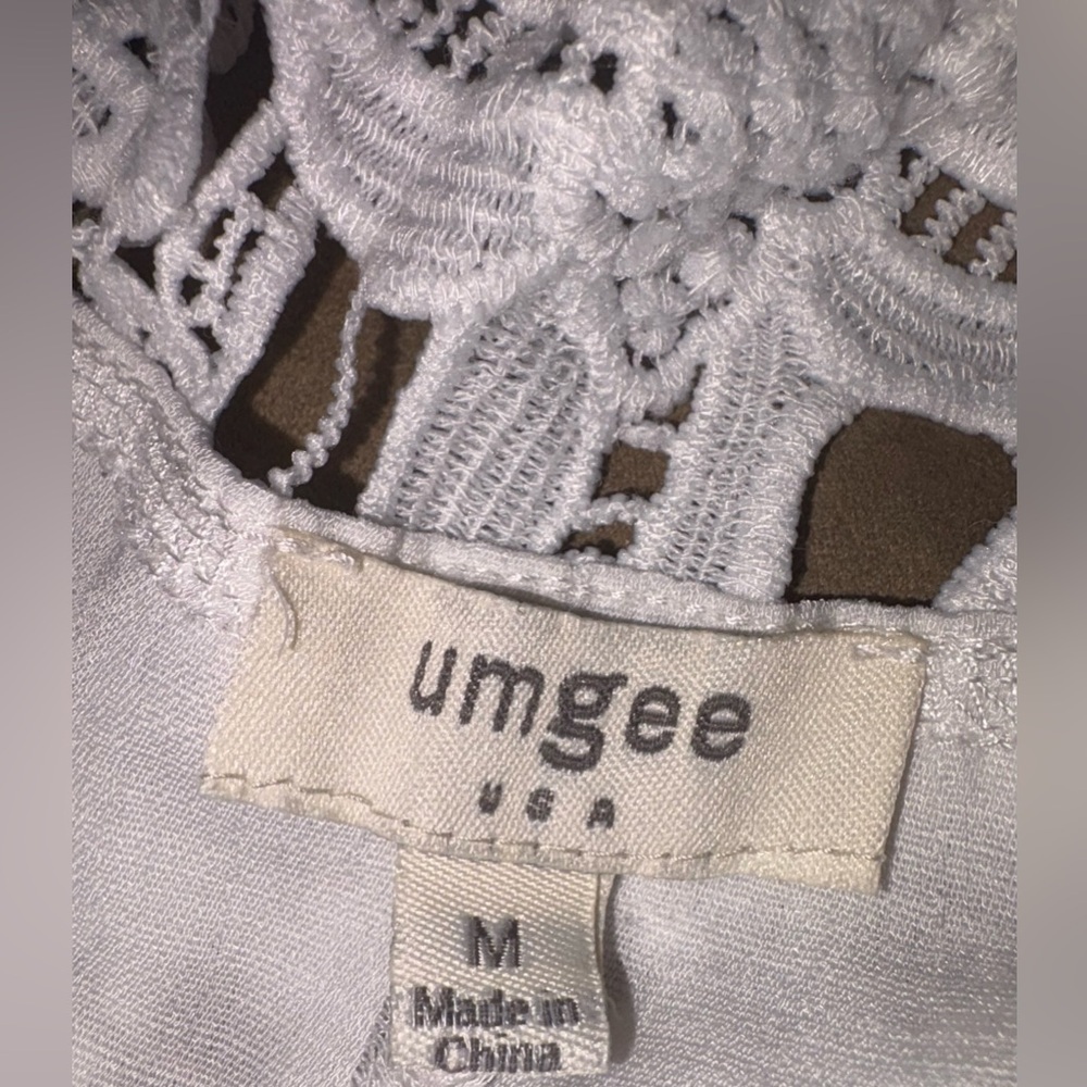 Umgee White Lace Wide Neck Spring Top - Medium - Picture 3 of 3